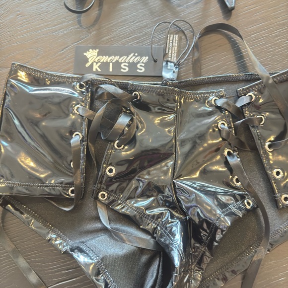 Dolls Kill - Clubexx Star Bikini Set and Generation KISS bottoms - Picture 2 of 4